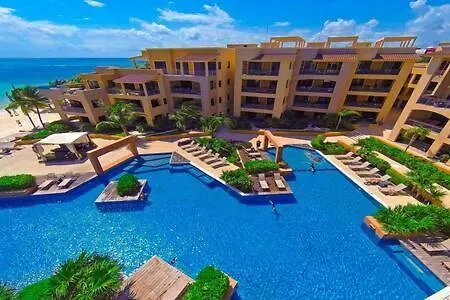 Holiday home Oceanfront Condo A Block Off 5Th In Heart Of Playa Playa del Carmen