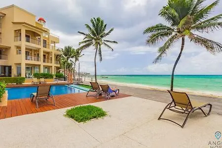 Holiday home Oceanfront Condo A Block Off 5Th In Heart Of Playa Playa del Carmen
