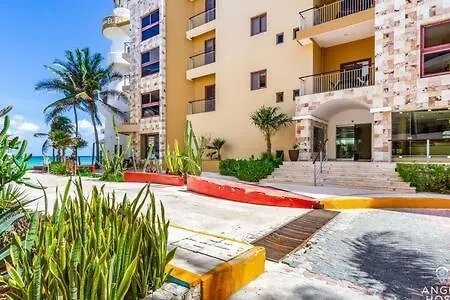 Oceanfront Condo A Block Off 5Th In Heart Of Playa Playa del Carmen