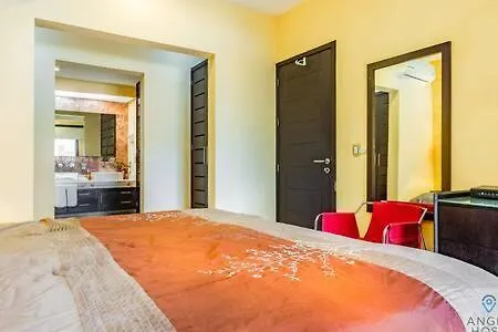 Oceanfront Condo A Block Off 5Th In Heart Of Playa Playa del Carmen