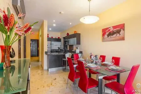 Holiday home Oceanfront Condo A Block Off 5Th In Heart Of Playa Playa del Carmen