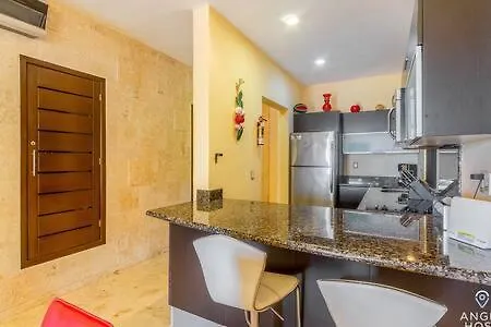Holiday home Oceanfront Condo A Block Off 5Th In Heart Of Playa Playa del Carmen