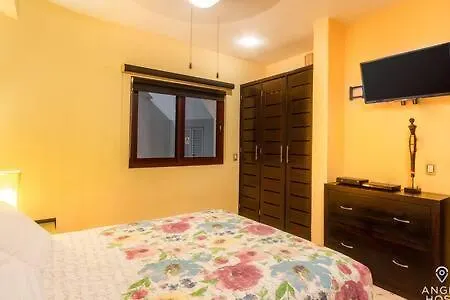 Oceanfront Condo A Block Off 5Th In Heart Of Playa Playa del Carmen 0*,